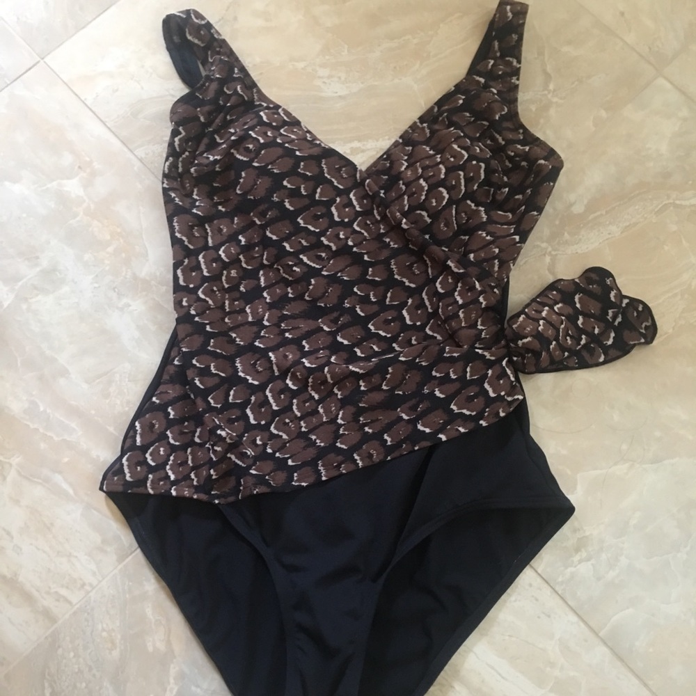 BEAUTIFUL WRAP ONE PIECE SWIM SUIT SZ 16